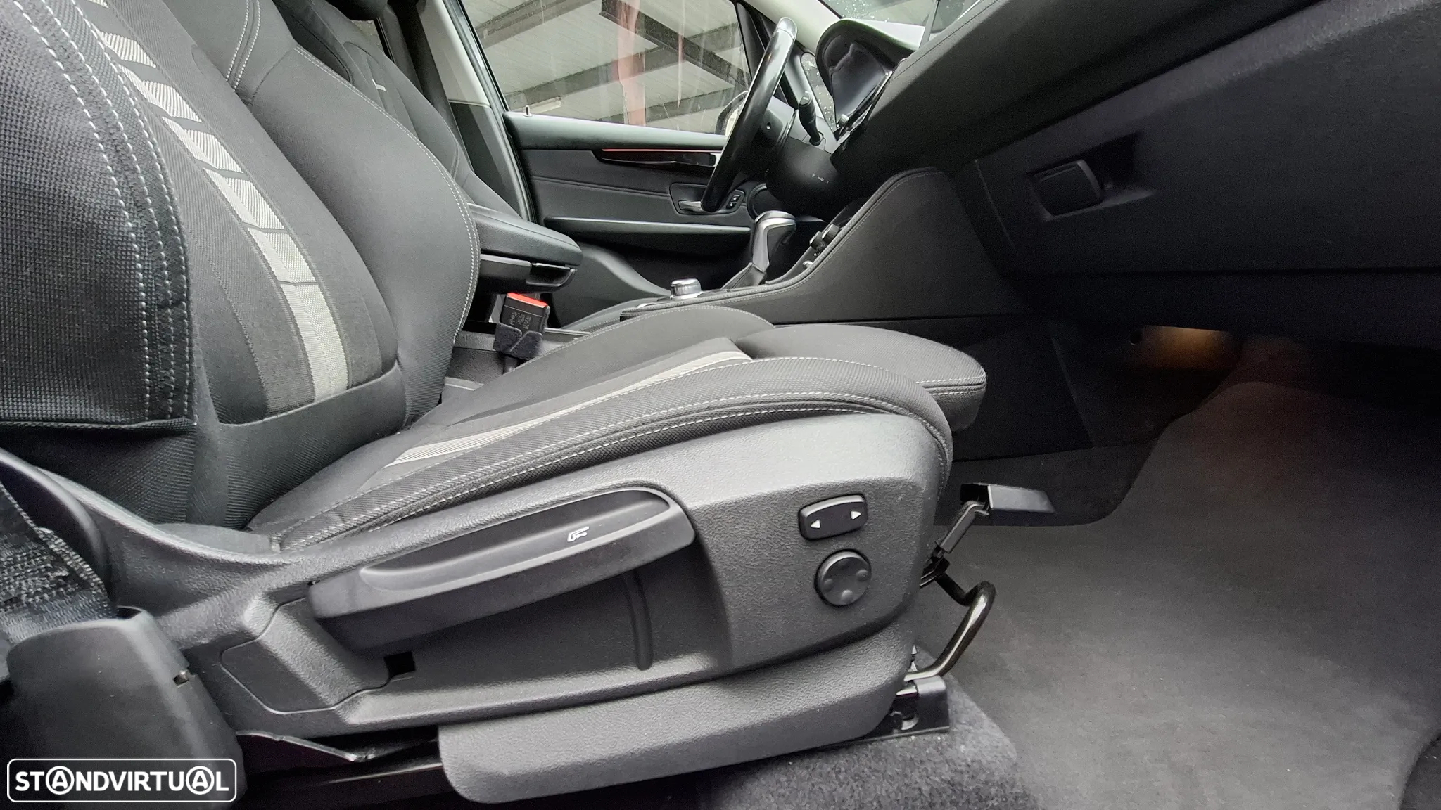 BMW 218 Active Tourer d Sport-Aut. - 33