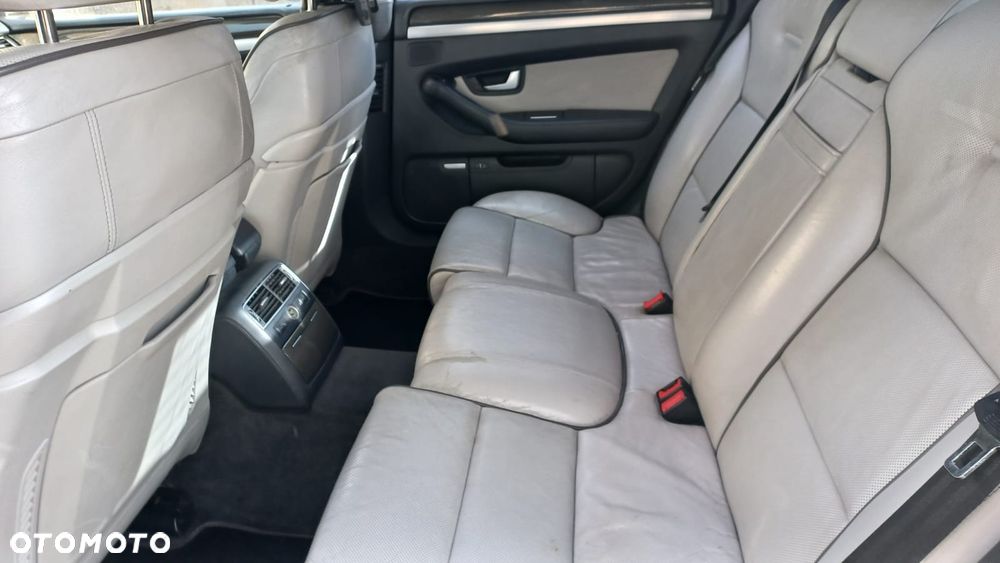 Audi A8 4.2 TDI Quattro - 11