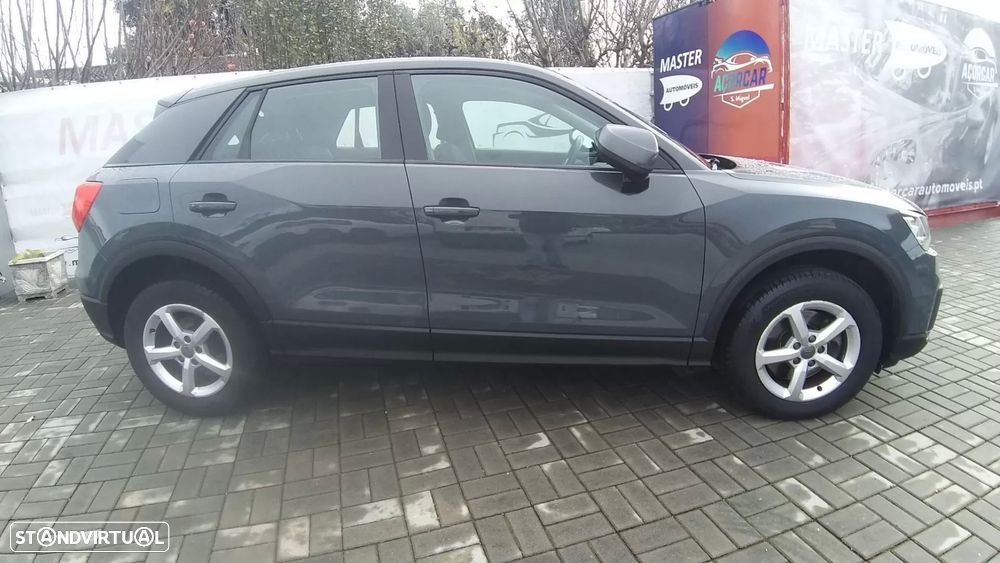 Audi Q2 1.6 TDI Design - 9