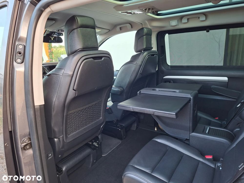 Peugeot Traveller - 24