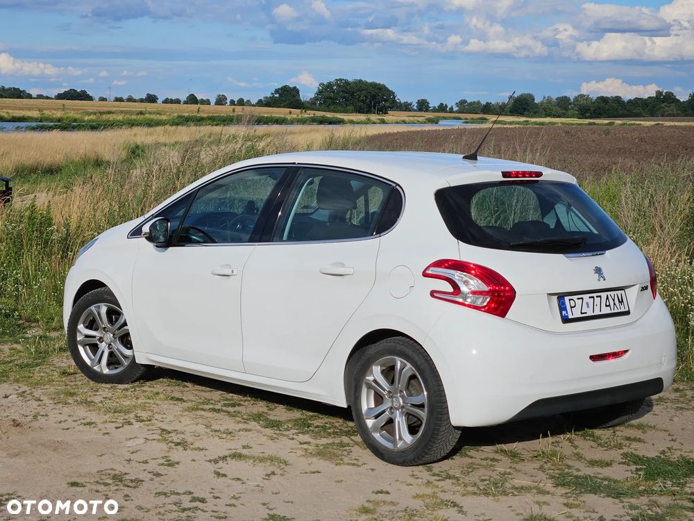 Peugeot 208 82 VTI Allure - 13
