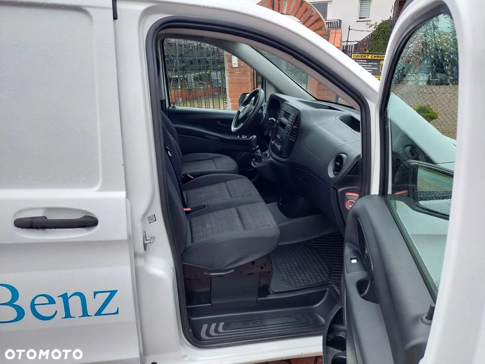 Mercedes-Benz VITO 111 - 10