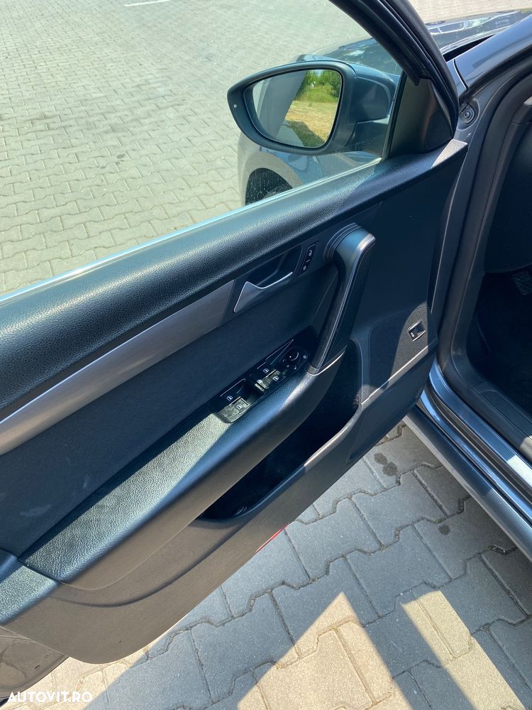 Volkswagen Passat - 11