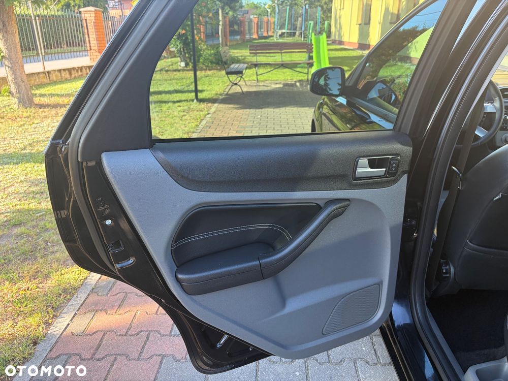 Ford Focus 1.8 Titanium - 29