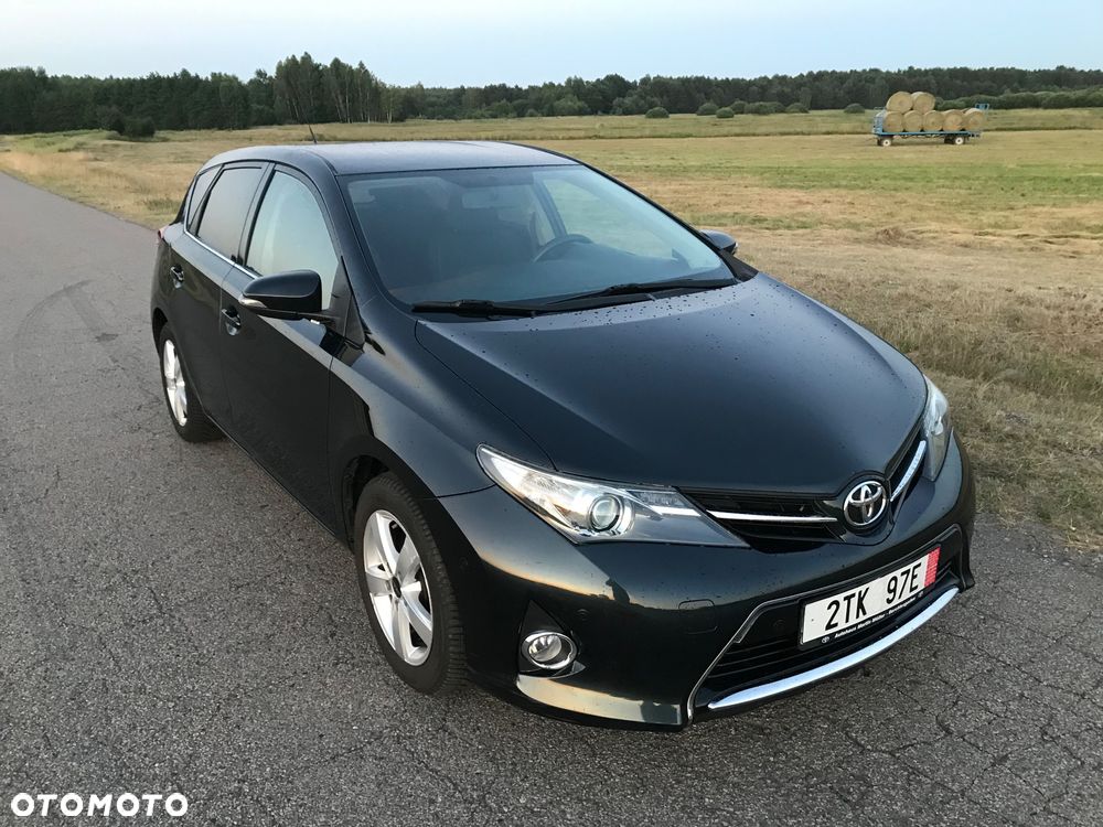 Toyota Auris - 1