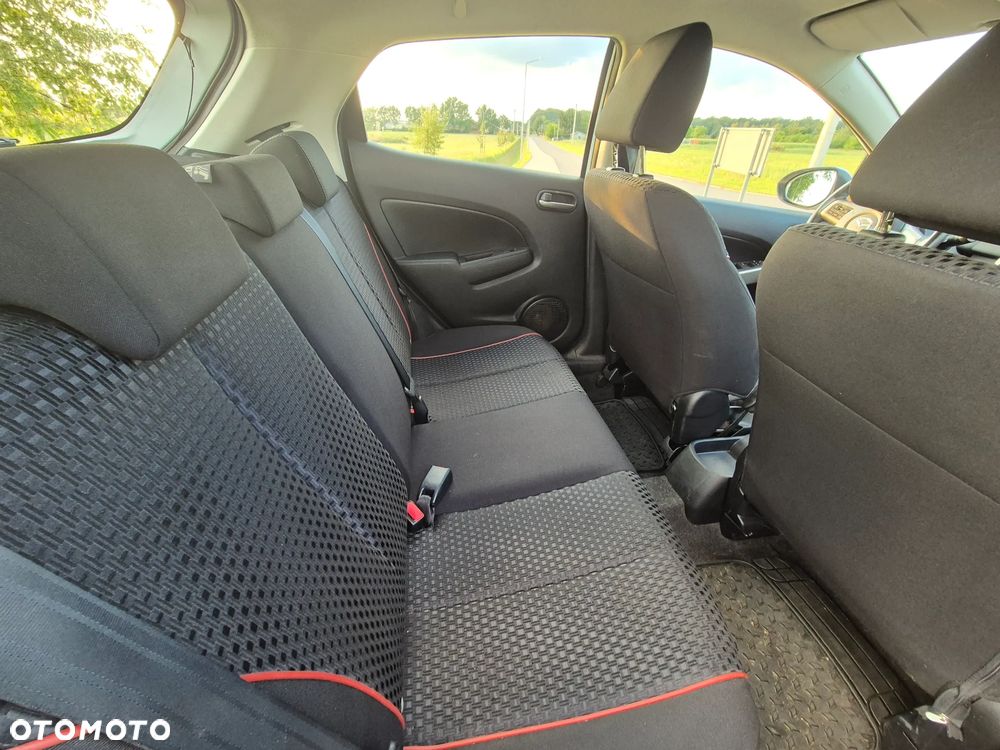 Mazda 2 1.3 Exclusive - 23