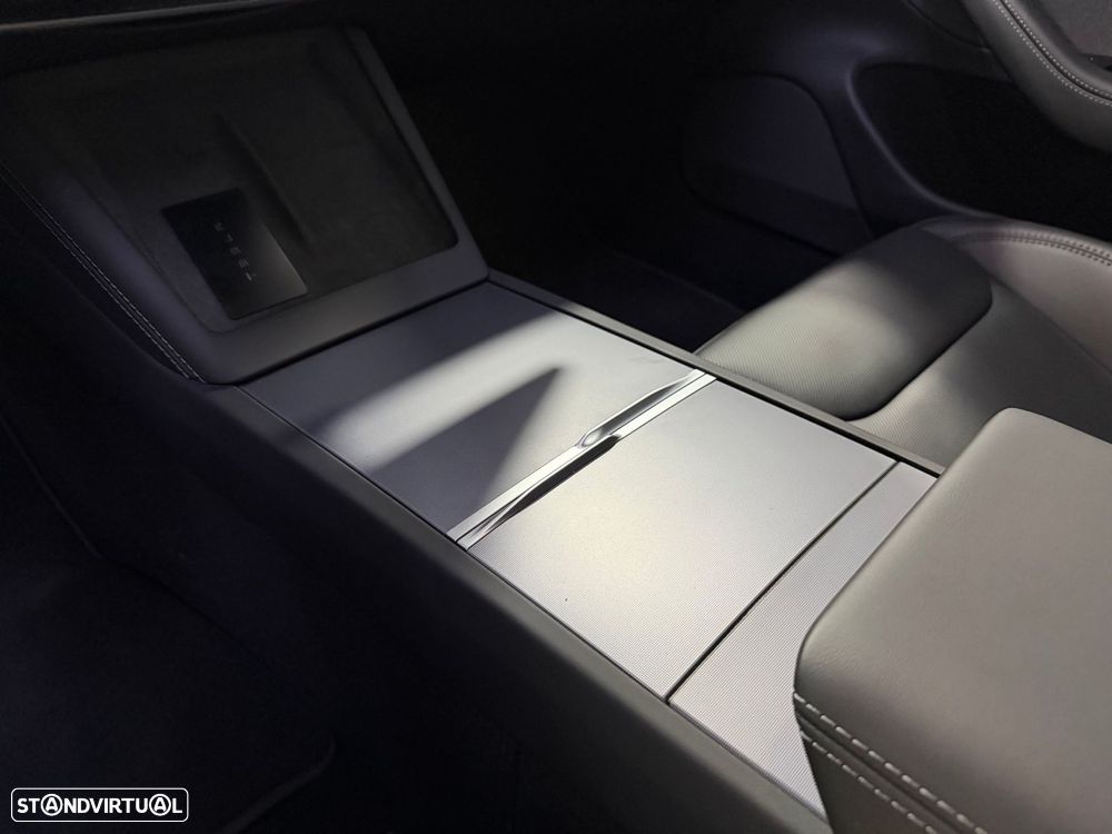 Tesla Model 3 Long Range Tração Traseira - 21