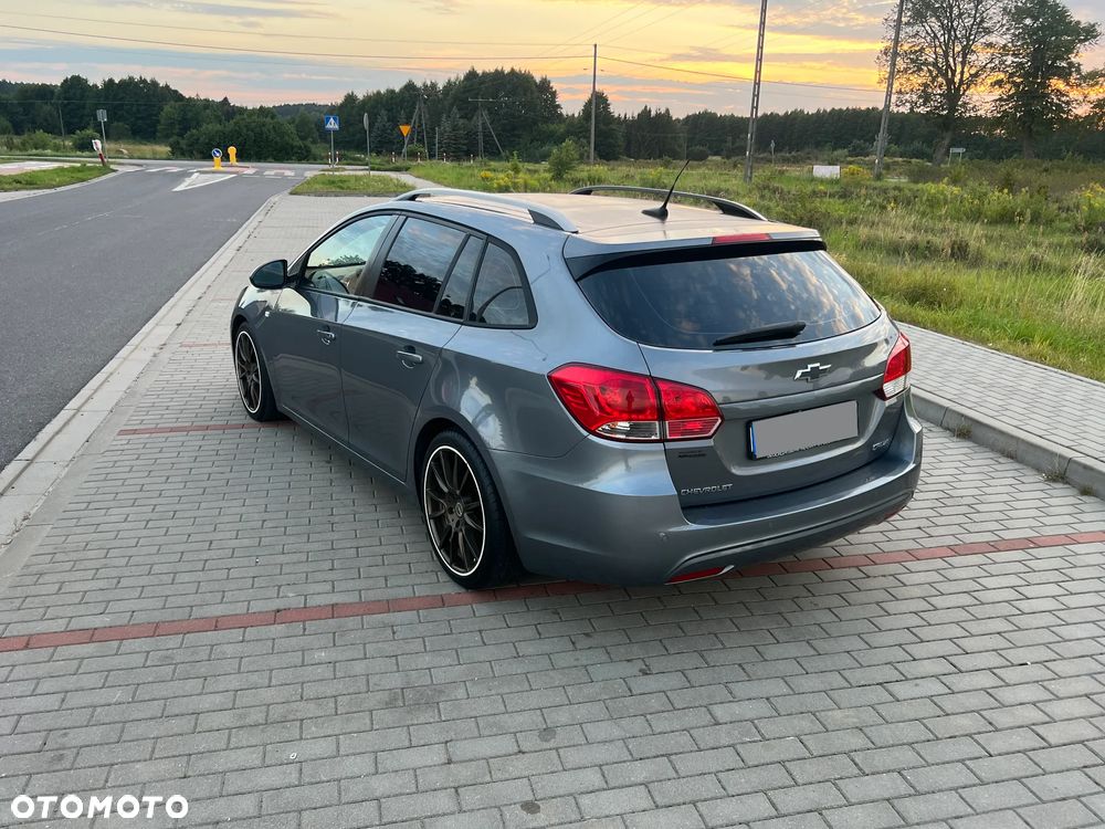 Chevrolet Cruze 1.7 LT - 6