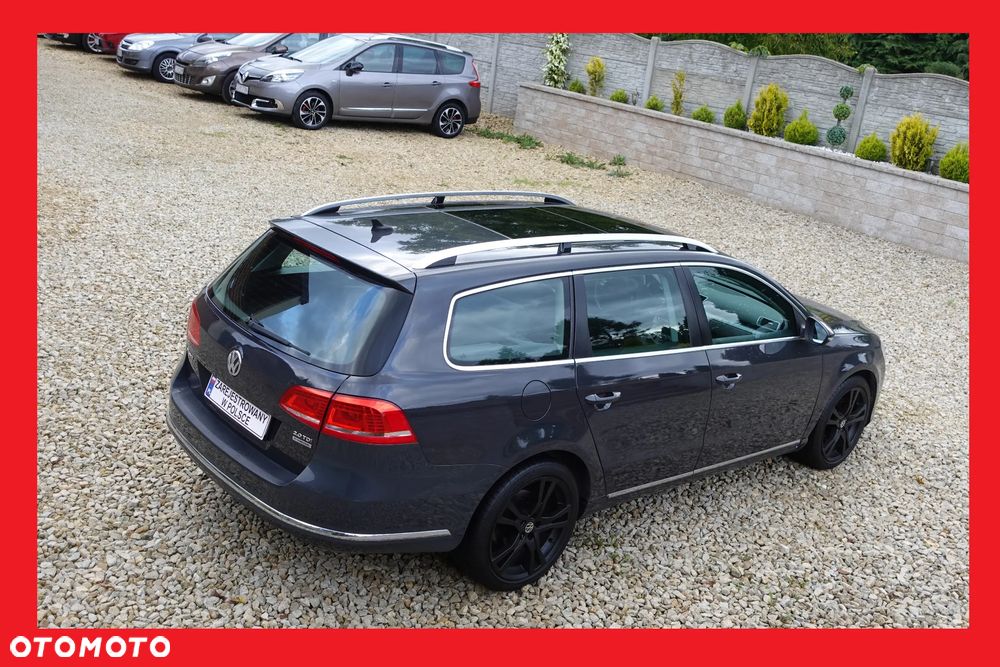 Volkswagen Passat - 1