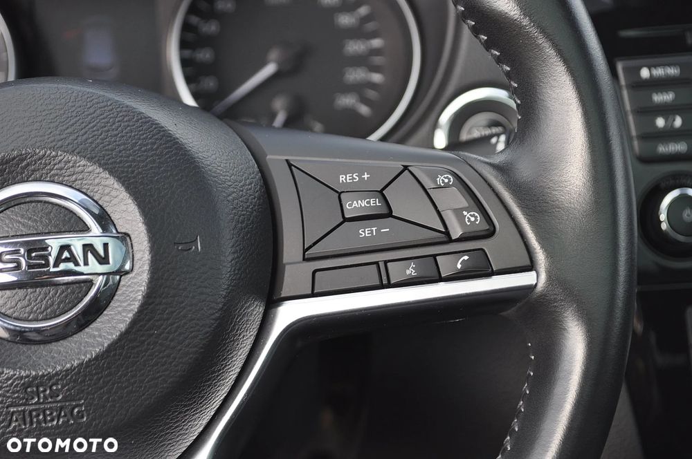 Nissan Qashqai 1.3 DIG-T N-Connecta EU6d - 33