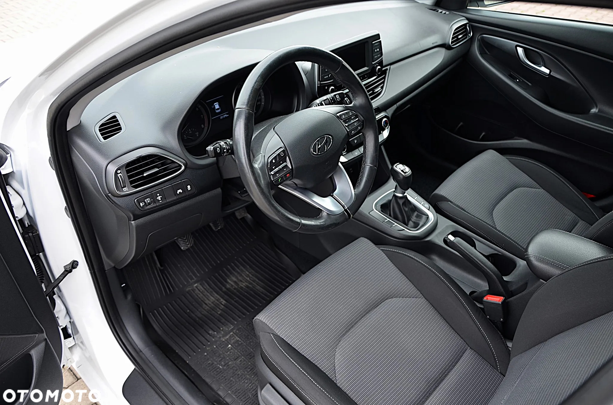 Hyundai i30 1.4 BlueDrive Comfort - 16
