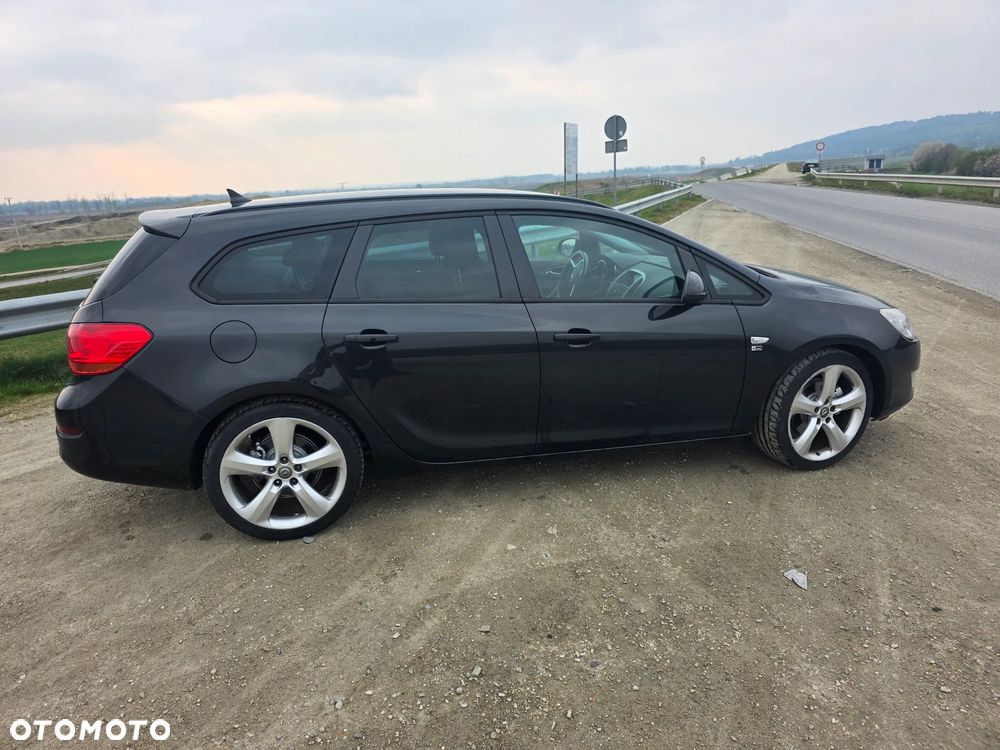 Opel Astra 2.0 CDTI DPF Design Edition - 28