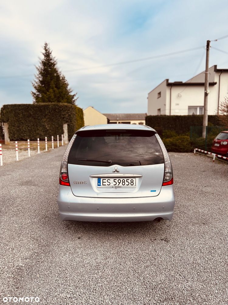 Mitsubishi Grandis 2.4 Intense (lea) - 5