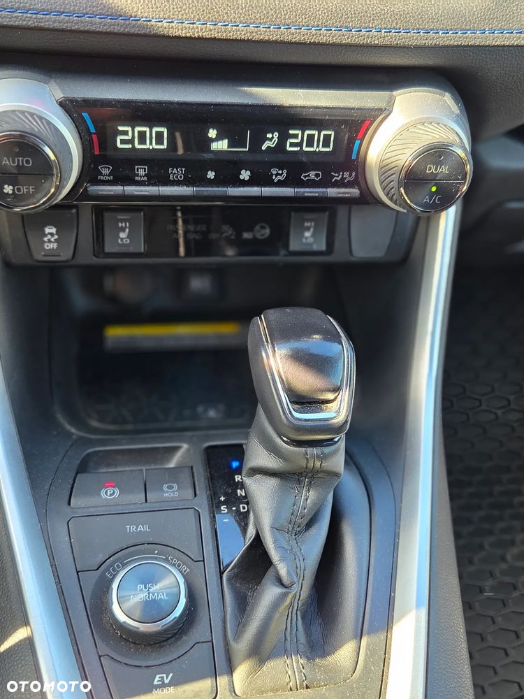 Toyota RAV4 - 17
