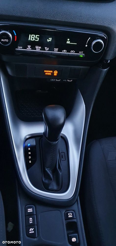 Toyota Yaris Cross - 12