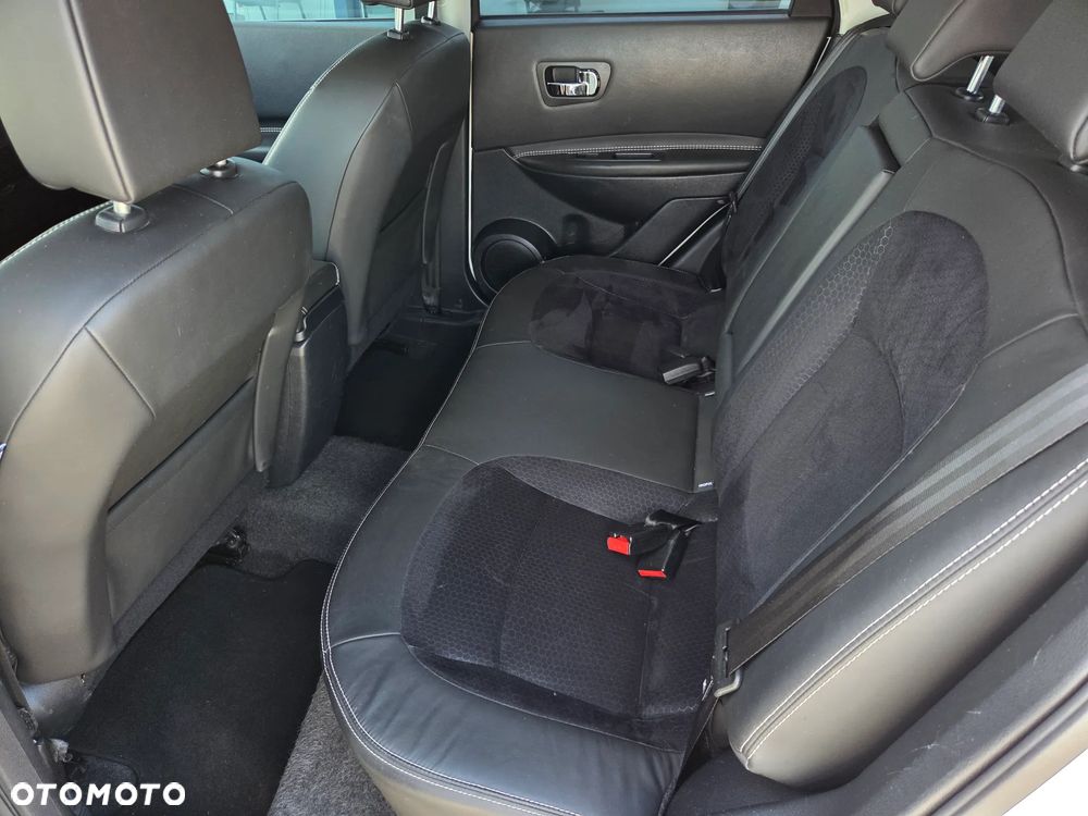 Nissan Qashqai 1.6 360 - 15
