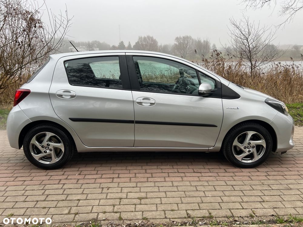 Toyota Yaris ver-1-2-turbo-team-deutschland - 2