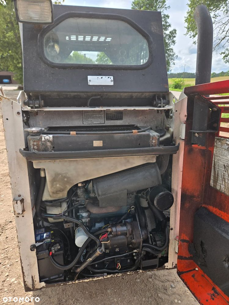 Bobcat 443 Diesel 4x4 Mini ładowarka - 4