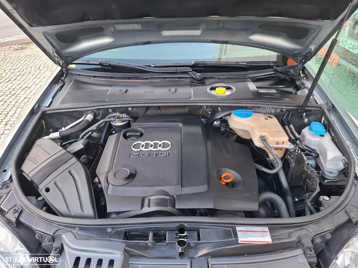 Audi A4 2.0 TDI S-line - 56