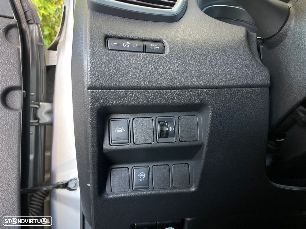 Nissan Qashqai 1.5 dCi N-Connecta - 8