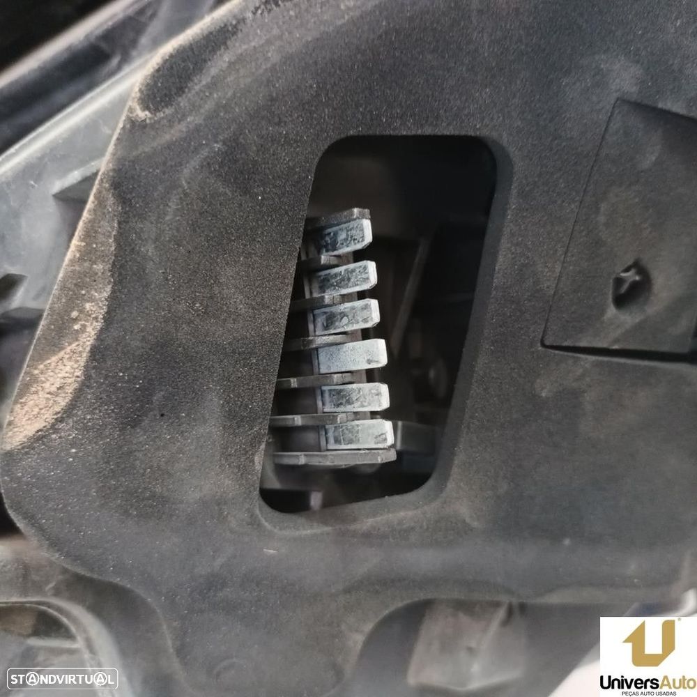 FAROLIM TRASEIRO ESQUERDO OPEL ASTRA H GTC 2006 -24451832 - 3