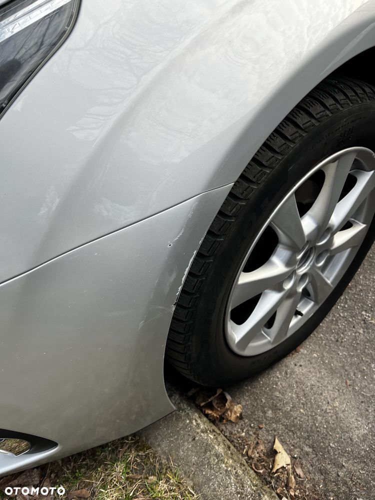 Toyota Avensis 2.0 Premium MS - 17