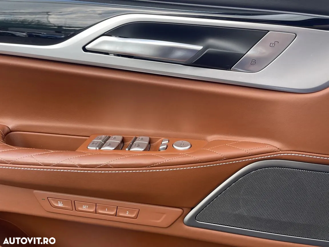 BMW Seria 7 740i - 22