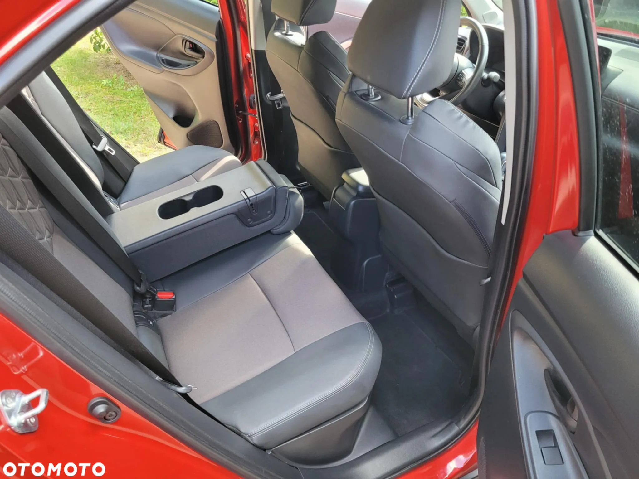 Toyota Yaris Cross Hybrid 1.5 Premiere Edition - 12