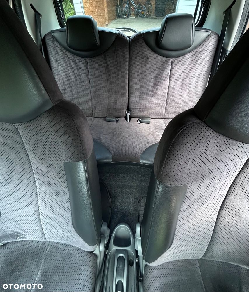 Toyota Aygo 1.0 VVT-i Black - 12