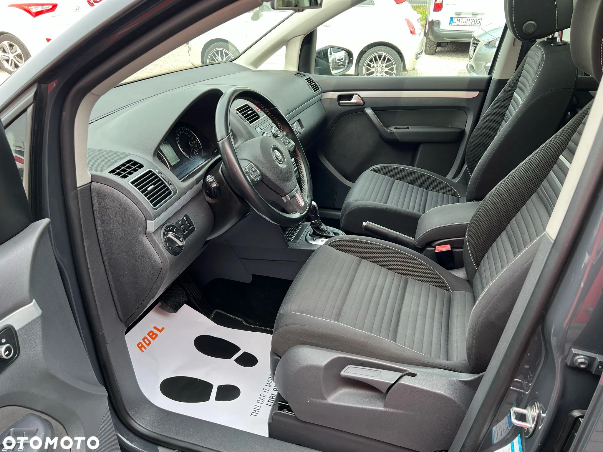 Volkswagen Touran 1.6 TDI DPF DSG Cup - 5