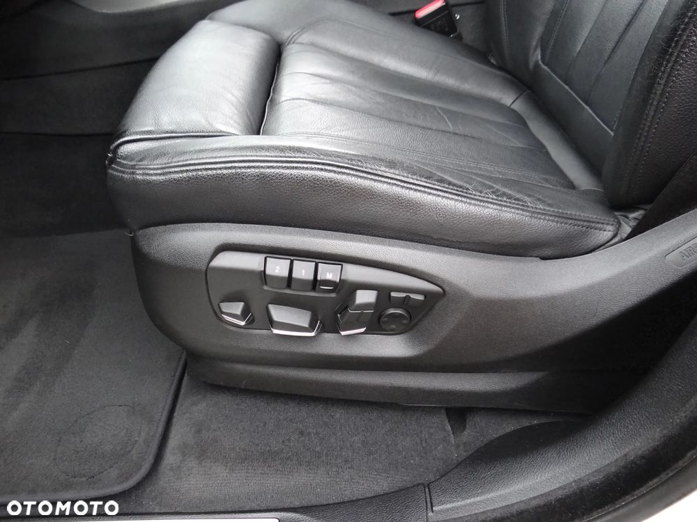 BMW X5 xDrive40d - 23