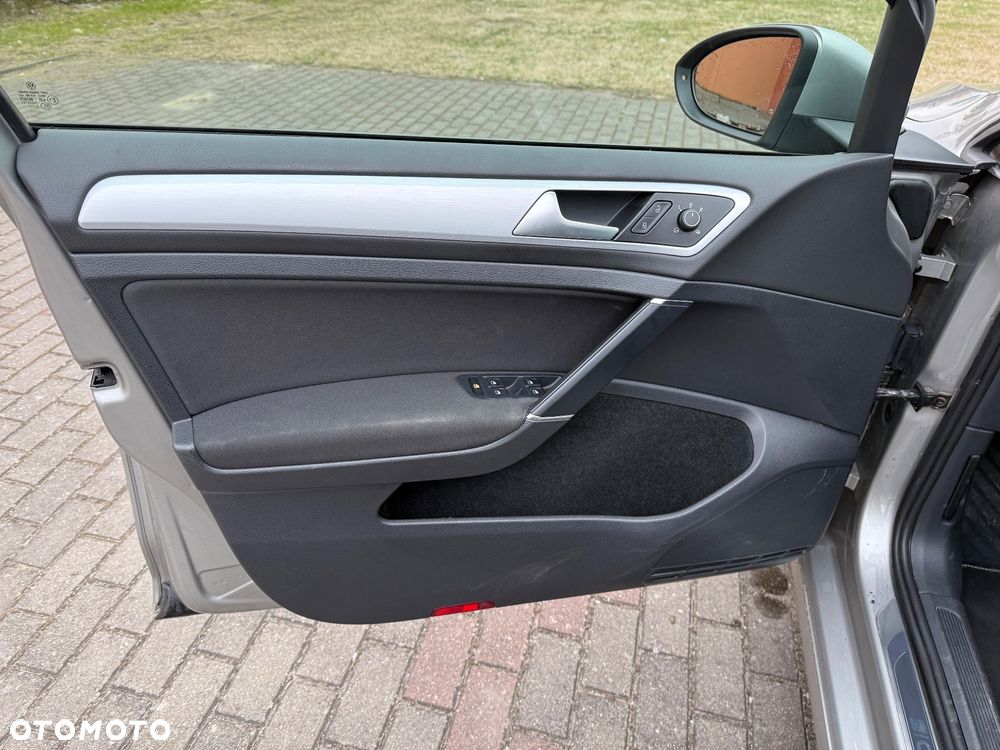 Volkswagen Golf 1.2 TSI BlueMotion Technology Cup - 10