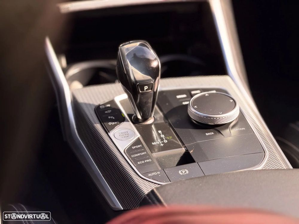 BMW 320 d Pack Desportivo M Auto - 20