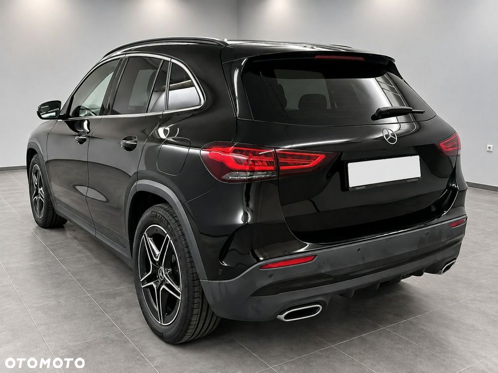 Mercedes-Benz GLA 200 d AMG Line - 3