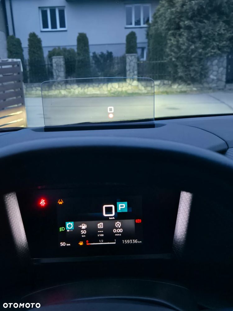 Citroën C4 BlueHDi 130 Stop&Start EAT8 SHINE - 19