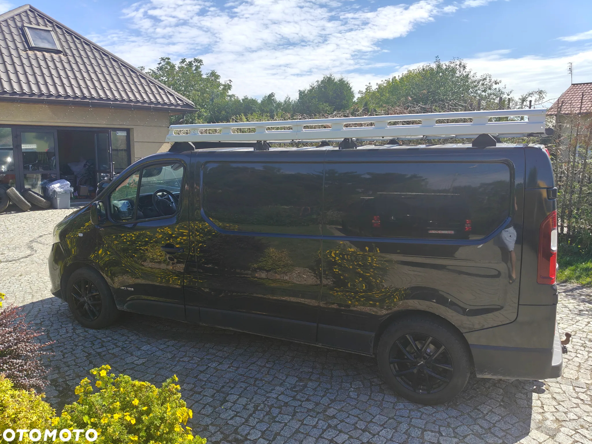 Nissan NV300 - 11