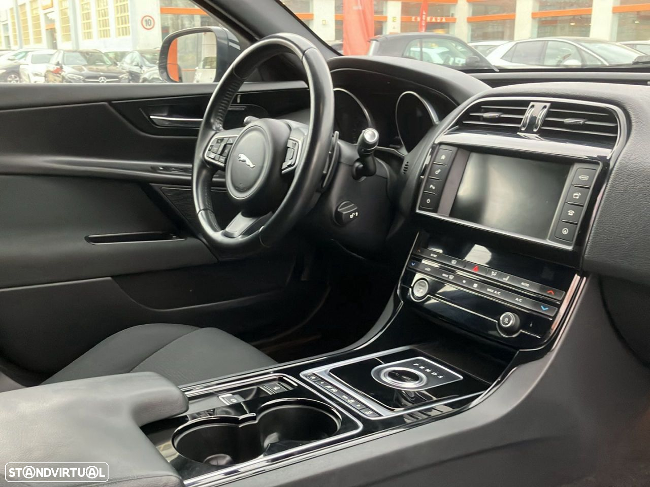 Jaguar XE 2.0 D Pure Aut. - 16