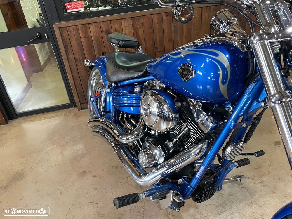 Harley-Davidson Softail Rocker C FXCWC - 2