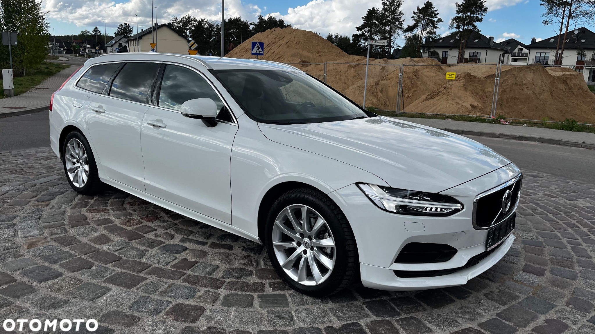 Volvo V90 D4 AWD Geartronic Momentum - 5