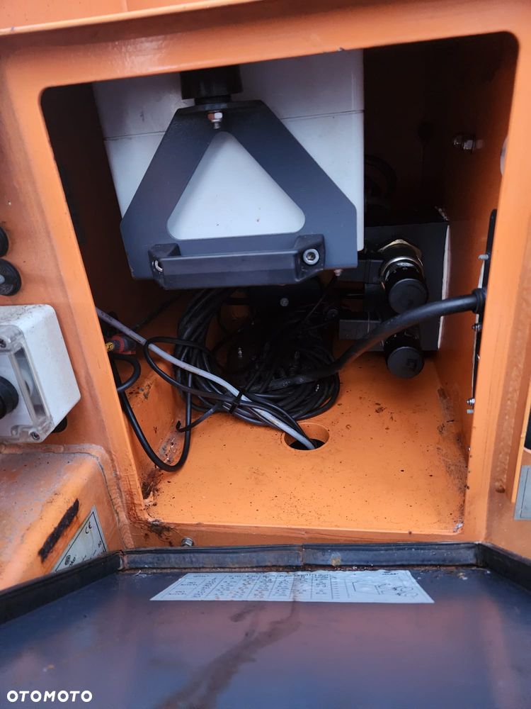 EPOKE SH3301 Piaskarka Solarka Posypywarka  Faktura VAT marża - 4