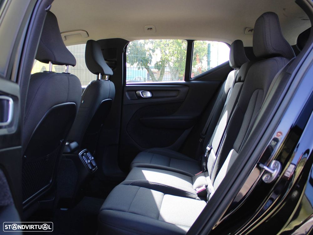 Volvo XC 40 1.5 T2 Momentum - 44