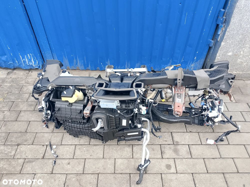 Nagrzewnica powietrza cały komplet 87010-0DN10 Toyota Yaris IV Europa - 2