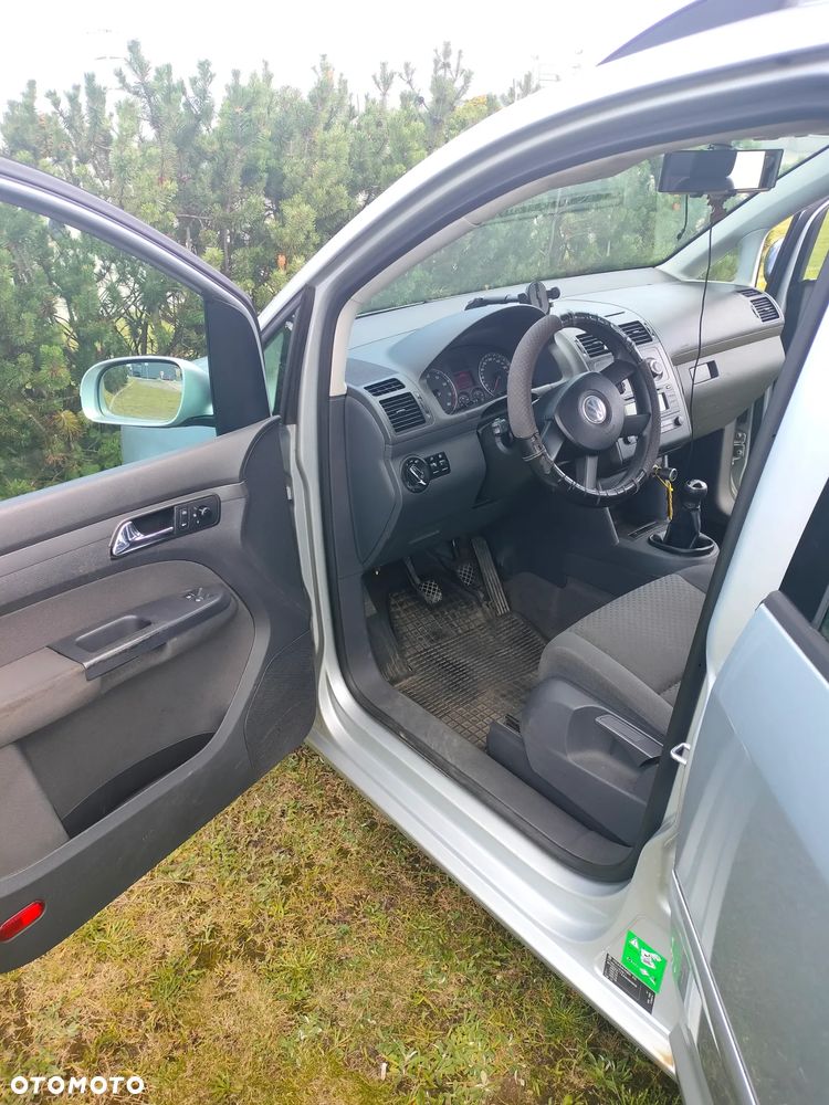 Volkswagen Touran 1.6 Basis - 11