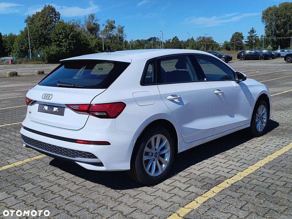 Audi A3 Sportback - 8