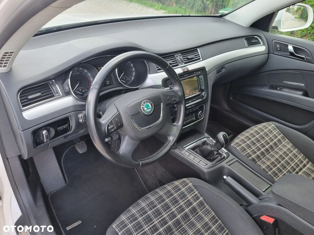 Skoda Superb 2.0 TDI Elegance - 10