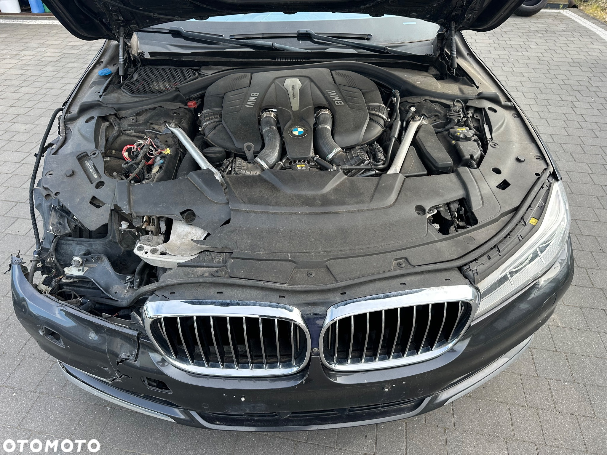 BMW Seria 7 750Li xDrive - 22