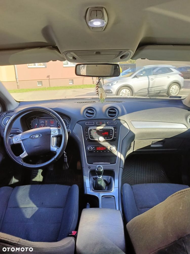 Ford Mondeo 1.8 TDCi Trend - 24