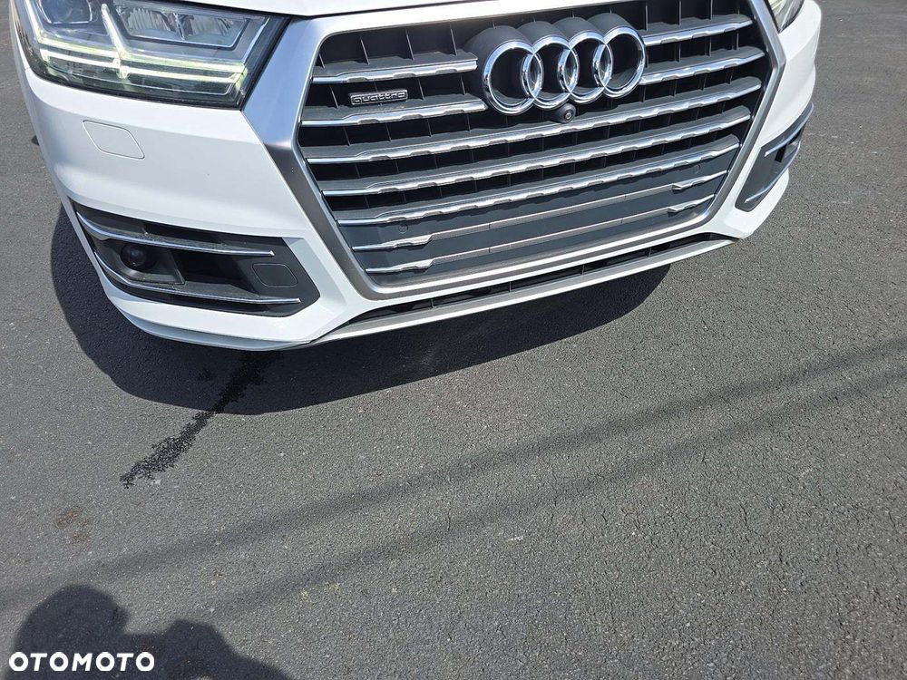 Audi Q7 3.0 TFSI Quattro Tiptronic - 5