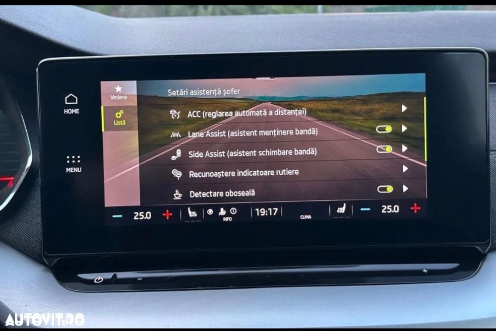 Skoda Octavia Combi 2.0 TDI DSG First Edition - 7