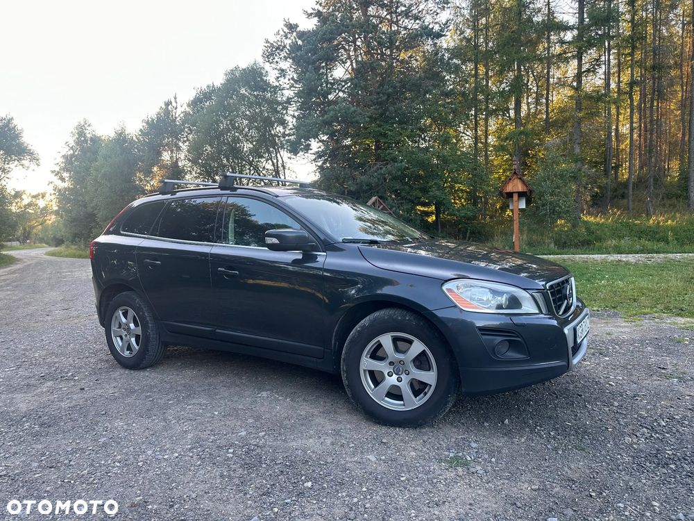 Volvo XC 60 D5 AWD Momentum - 4